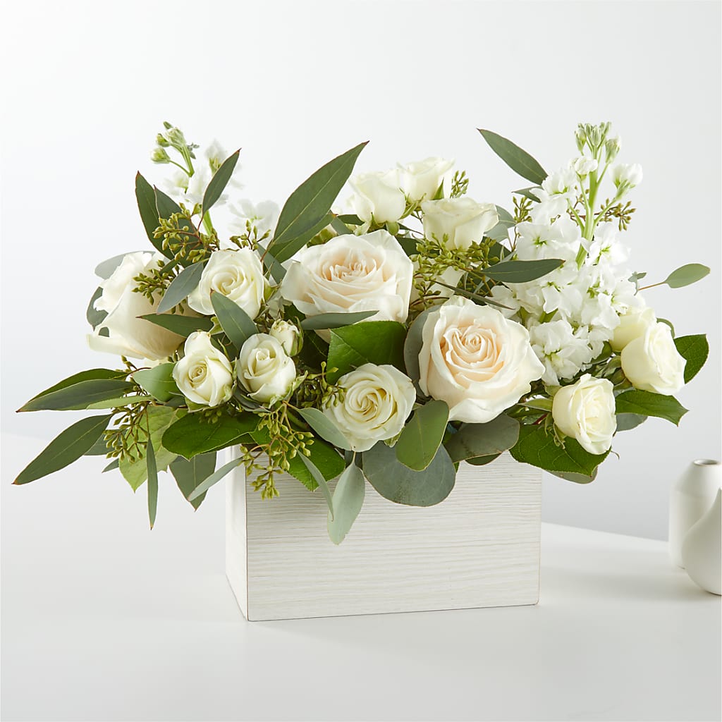 Fresh Linen Box Bouquet – ROCKY'S FLOWERS, West Terre Haute IN