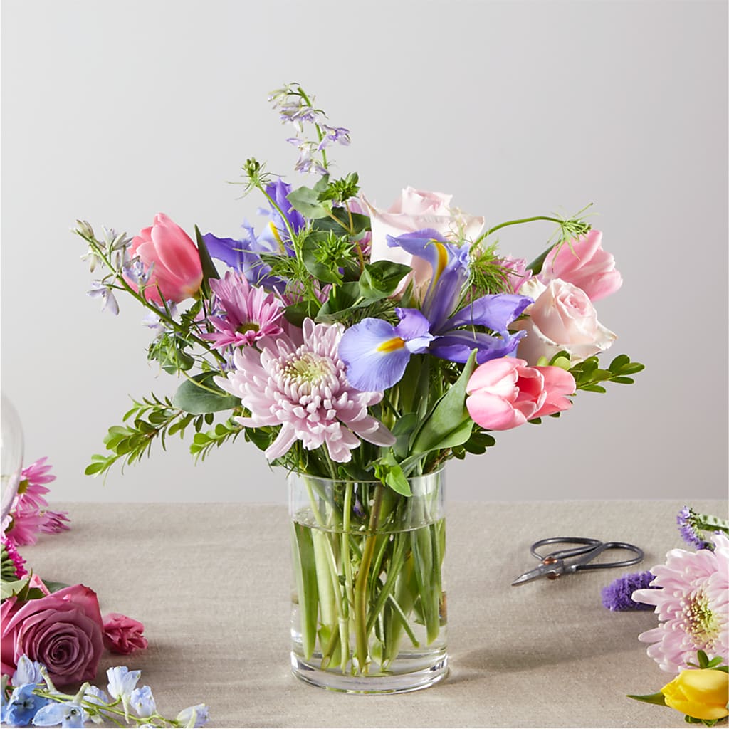Pastel Tradition - A Florist Original – ROCKY'S FLOWERS, West Terre Haute IN
