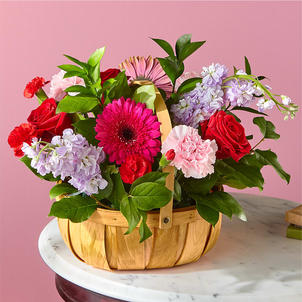 Pink Picnic Basket – ROCKY'S FLOWERS, West Terre Haute IN