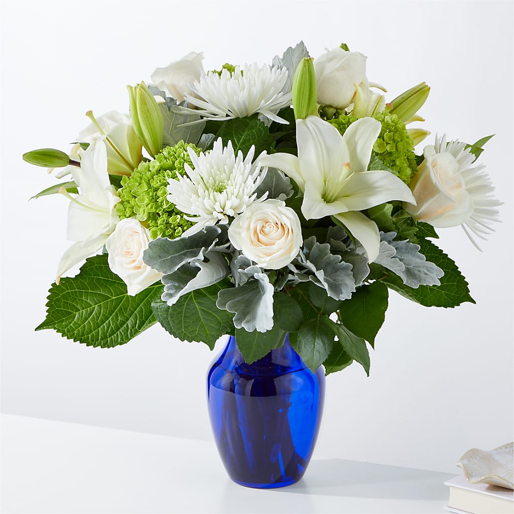 Snowy Dreams Bouquet – ROCKY'S FLOWERS, West Terre Haute IN