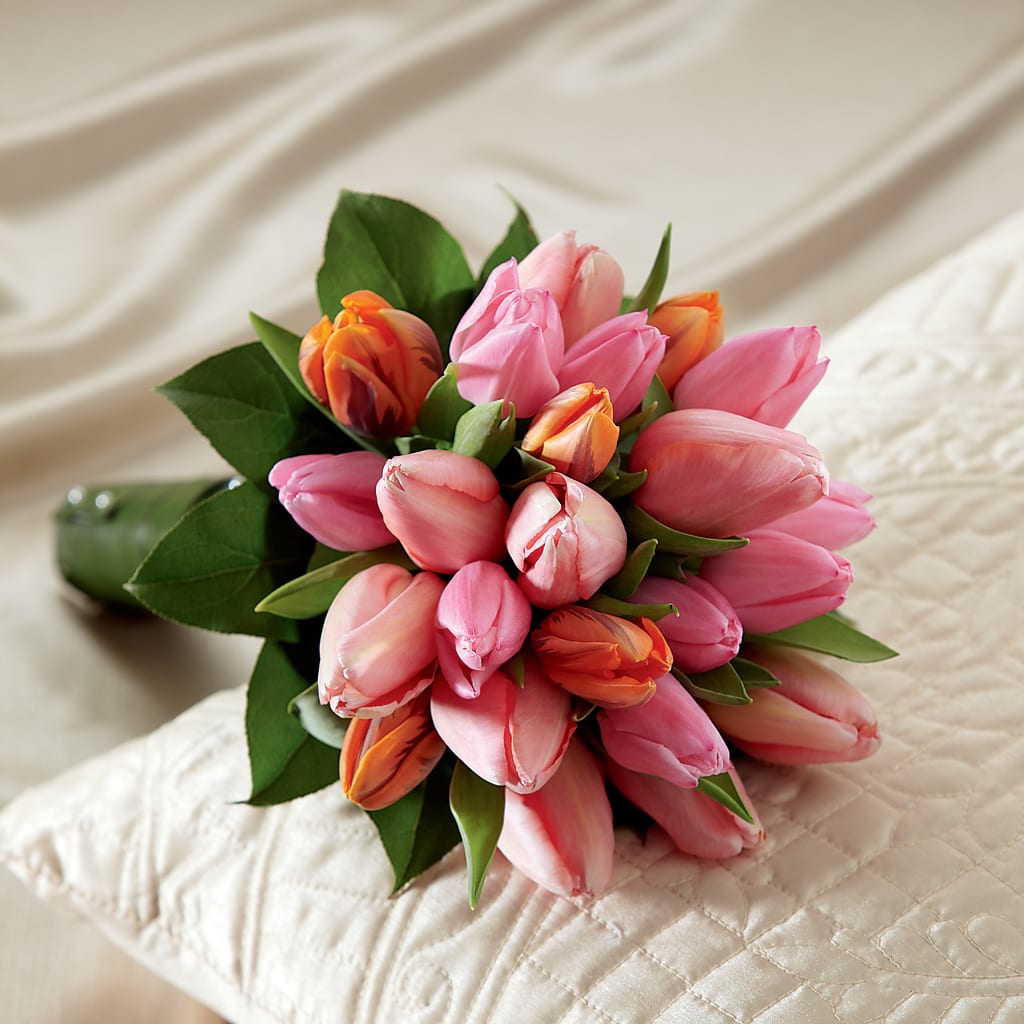 Embraceable Bouquet – ROCKY'S FLOWERS, West Terre Haute IN