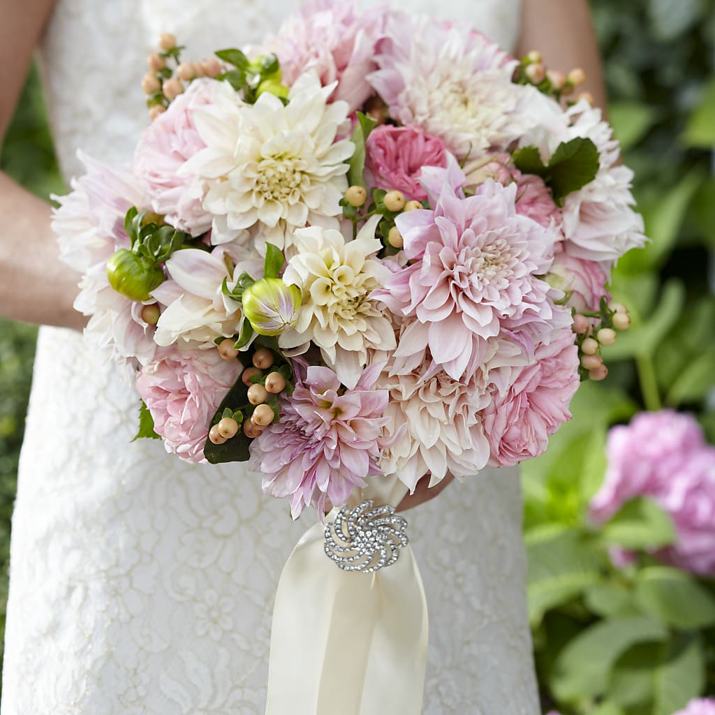 Heart's Promise Bouquet – ROCKY'S FLOWERS, West Terre Haute IN