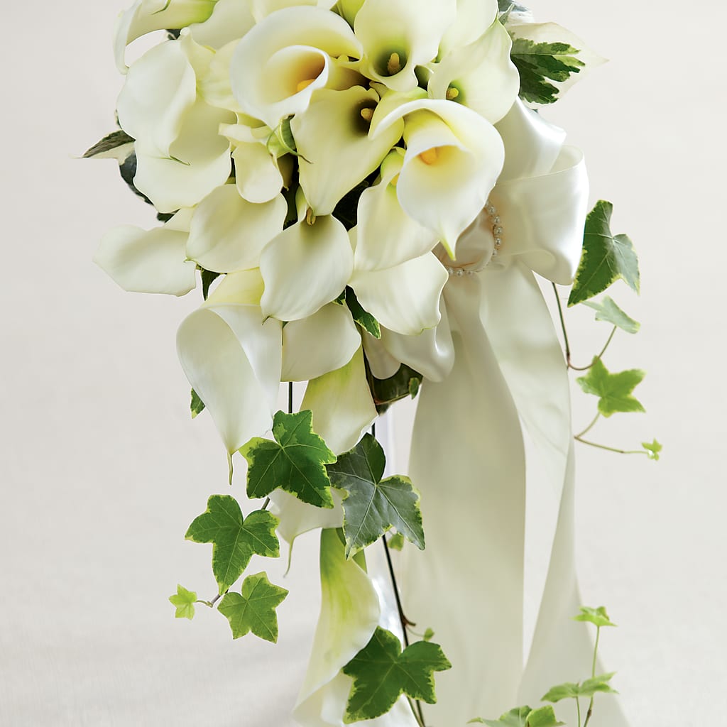 White Chapel Bouquet – ROCKY'S FLOWERS, West Terre Haute IN