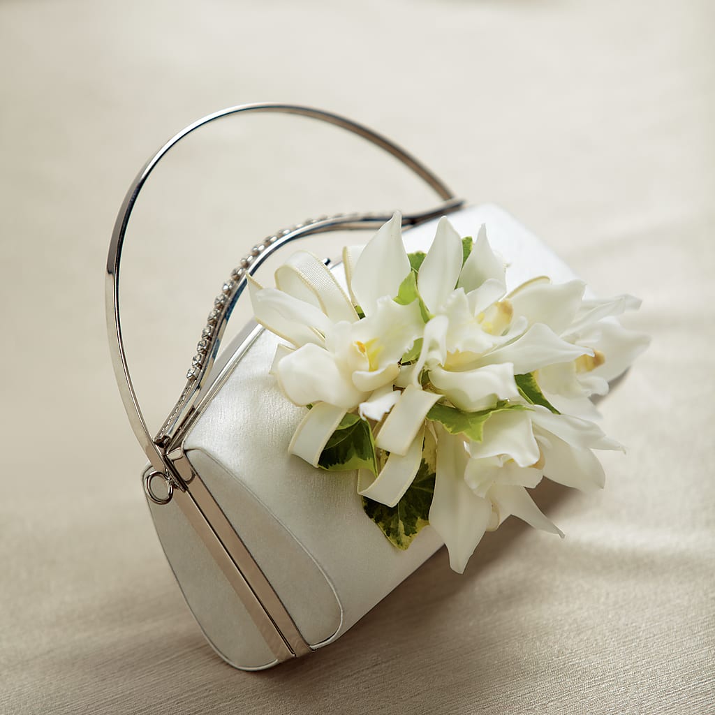 White Purse Decor – ROCKY'S FLOWERS, West Terre Haute IN