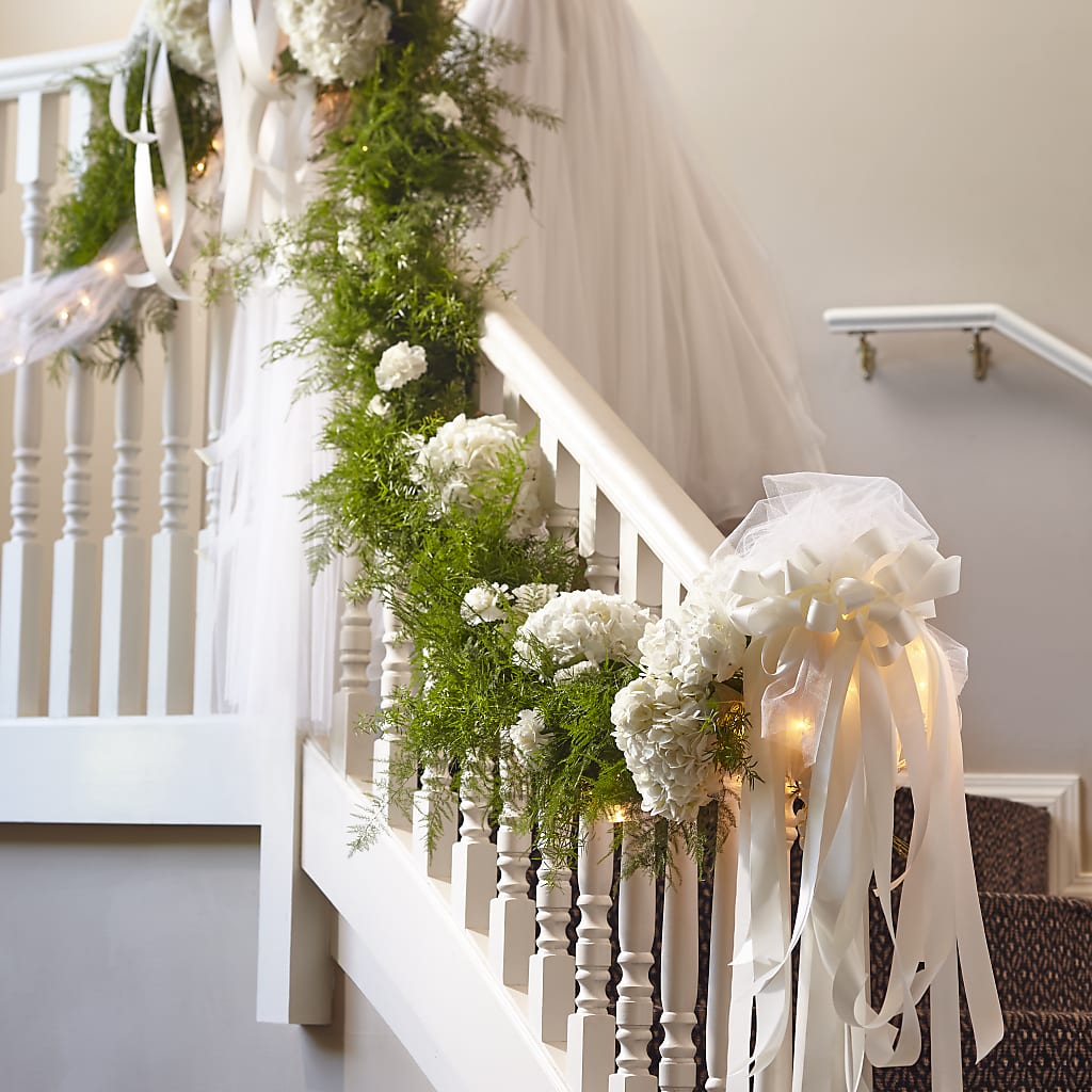 Champagne Dreams Garland – ROCKY'S FLOWERS, West Terre Haute IN